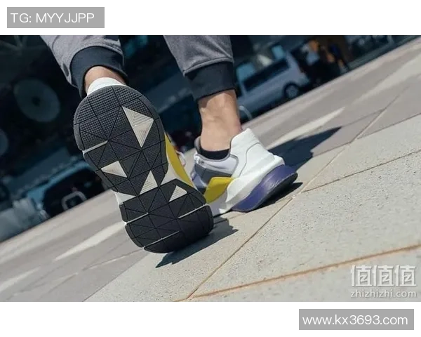 安德玛足球代言球星风采展示全新形象助力竞技与时尚完美融合 安德玛足球代言球星风采展示全新形象助力竞技与时尚完美融合