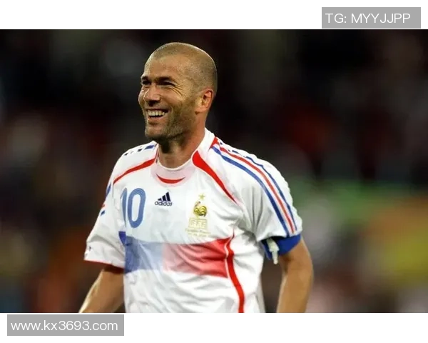 聚焦足球球星白人探寻他在绿茵场上的辉煌历程与非凡传奇 聚焦足球球星白人探寻他在绿茵场上的辉煌历程与非凡传奇