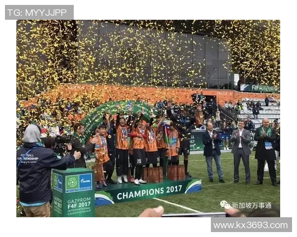 足球明星的女儿成媒体焦点 家庭背后的感人故事与成长历程揭秘