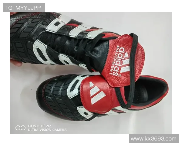 球星专属足球鞋解析:打造速度与精准的完美平衡 球星专属足球鞋解析:打造速度与精准的完美平衡